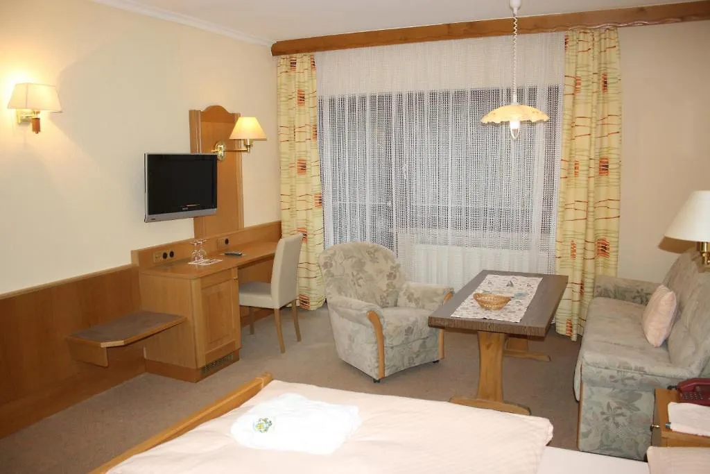 Wald-Hotel Heppe Dammbach Hotel